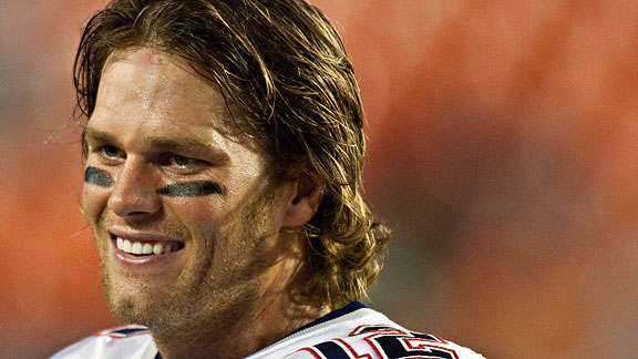 tom brady hair 2011. Its Tom Brady hair vs Justin